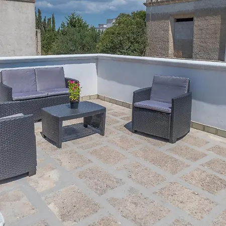 Casa Simona 3 *